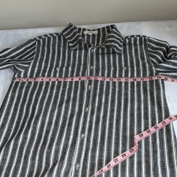 Love Tree Striped Linen Blend Three Quarter Sleeve Tunic - Picture 5 of 9